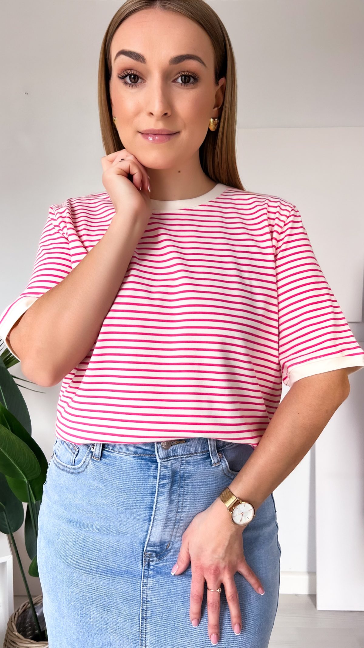 T-shirt  🔹 "Stripe Essential" beżowy w różowe paski