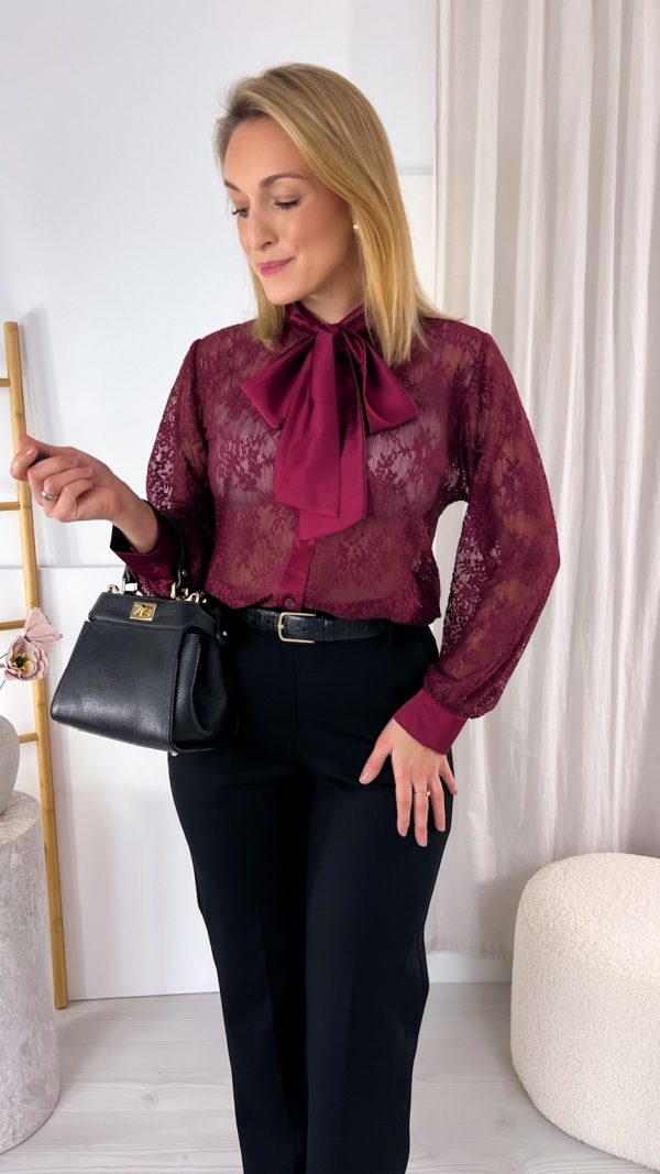 Koronkowa koszula z wiązaniem bordo