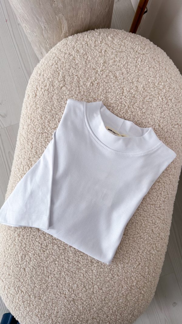 Biały klasyczny t-shirt baza