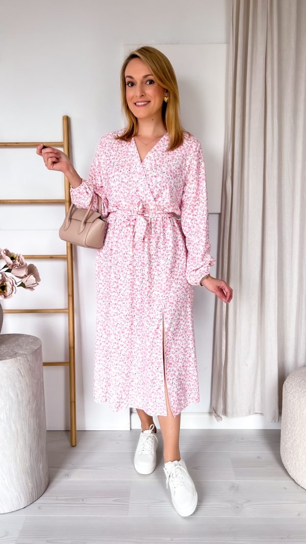 Sukienka MALMA pudrowa łączka